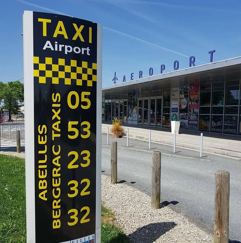panneau taxi aéroportwebp