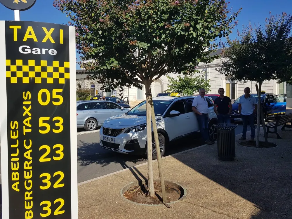 Taxi à la gare de Bergeracwebp